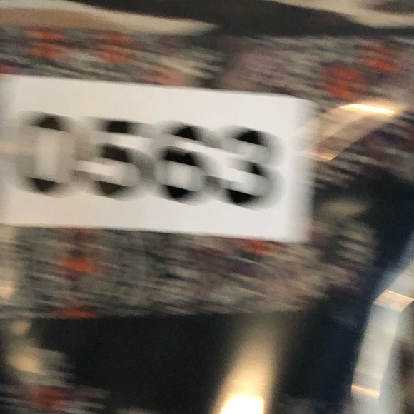 Robert Graham M blouse 0563 cuff embroidered. Bust 19 length 26 - not boxy - Picture 10 of 10